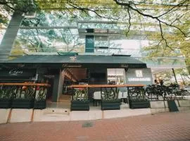 Provenza Lofts