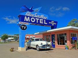 Blue Swallow Motel, мотел в Тикумкари