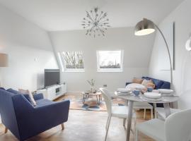 Stylish & Modern: Central Hitchin - with Parking, self catering accommodation in Hitchin