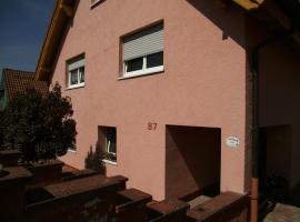 Ferienwohnung Mau, vila v destinaci Pirmasens