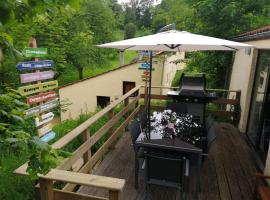 Le jardin d'Eugénie gîte a Virton en pleine nature: Virton şehrinde bir otel