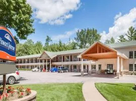 Howard Johnson by Wyndham Traverse City