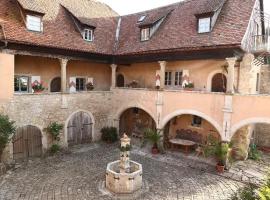 Geyer-Schloss Reinsbronn, cheap hotel in Creglingen