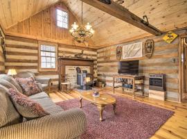 Scenic Cabin with Deck and Fire Pit - Near Hiking!, villa i Zepp
