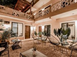 Hotel Colonial Zaci by GuruHotel, hotel v destinaci Valladolid