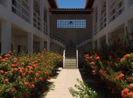Pousada Planeta Guarajuba, hotel v destinaci Guarajuba
