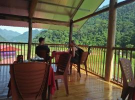 Tran Xuan Homestay Ba Be Village, Ferienunterkunft in Ba Be