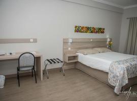 Hotel De Klomp, hotel v destinaci Carambeí