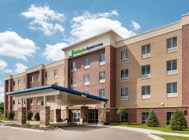 Holiday Inn Express & Suites St. Louis - Chesterfield, an IHG Hotel, hotel v destinácii Chesterfield