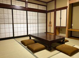 HH2 安野家 Yasunoya, apartment in Toyama