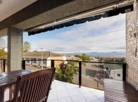 Sea View 18