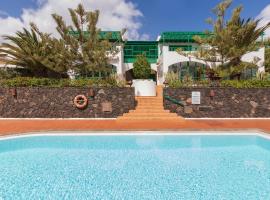 Conylanza Golf y Mar Suites, ξενοδοχείο σε Costa Teguise