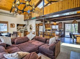 Swiss-Style Chalet with Fireplace - Near Story Land!, vacation rental in Bartlett