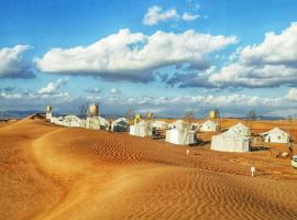 Viesnīca Alsarmadi Desert Camp pilsētā Shāhiq
