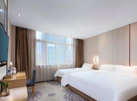 Lavande Hotels·Nanjing Dachang Metro Station, family hotel sa Nanjing