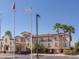 Holiday Inn Express Hotel & Suites Manteca, an IHG Hotel, hotell i Manteca