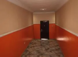 LARRYDAM HOTEL AND SUITES