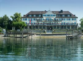 Strandhotel Löchnerhaus, Hotel in Reichenau