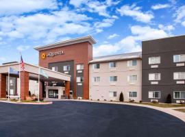 La Quinta Inn and Suites by Wyndham Elkhart, hotel in Elkhart