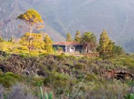 Luxury villa in Nature with Swimming pool Tenerife, Santiago del Teide, with sea and mountain views