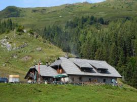 Straniger Alm – tani hotel w mieście Paularo