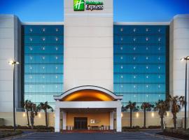 Holiday Inn Express Hotel & Suites Virginia Beach Oceanfront, an IHG Hotel, хотел в Вирджиния Бийч
