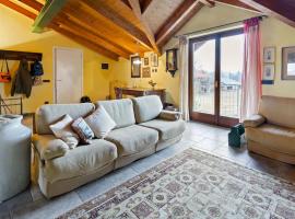 Belvilla by OYO Secluded Apartment with Balcony, günstiges Hotel in Romagnano Sesia