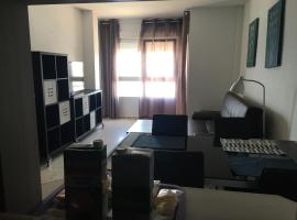 Bonito Apartamento frente al mar, nhà nghỉ dưỡng ở Ceuta