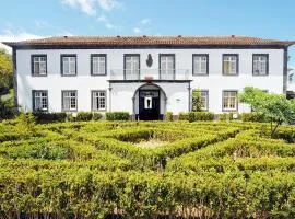 Azores Youth Hostels - Sao Miguel、にあるポンタ・デルガタ空港 - PDLの周辺ホテル