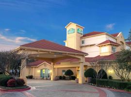 La Quinta by Wyndham Dallas Arlington South, hotell i Arlington