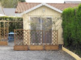 Maisonnette à 100 M de Tarbes sud, hótel í Laloubère