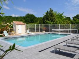 Village de gîtes Les Olivettes, maison de vacances à Saint-Dézéry