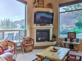 Rustic Moab Townhouse with Mtn Views 6 Mi to Town!