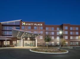 베이커스필드에 위치한 수영장이 있는 호텔 Hyatt Place Bakersfield