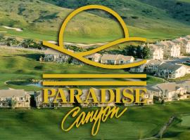 Paradise Canyon Golf Resort, Luxury Condo U407, hótel í Lethbridge