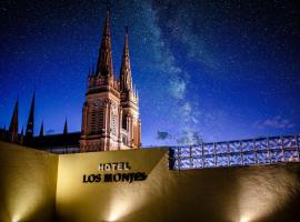 Los Monjes Hotel، فندق في لوجان