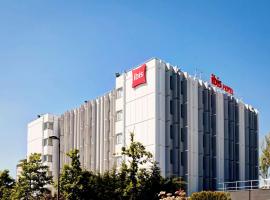 ibis Lyon Est Bron, hotel cerca de Aeropuerto de Lyon - Bron - LYN, Bron