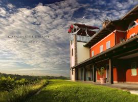 Cascina Pugnane, фермерский дом в городе Кастильоне-Фаллетто