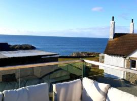 PLAS GWYN-3 BED-LUXURY SEA VIEW APT, hotel con parcheggio a Trearddur