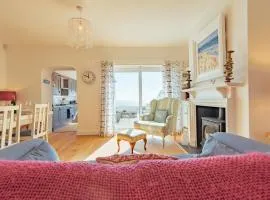 Driftwood Cottage by Bloom Stays