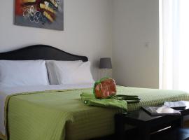 Hotel La Ruota Dei Pavoni – hotel w mieście Osimo