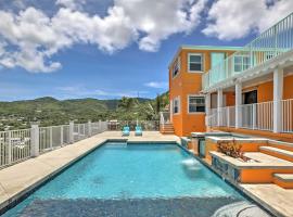 Breezy St Croix Bungalow with Pool and Ocean Views!, hotelli Christianstedissä