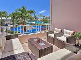 Tropical St Thomas Resort Getaway with Pool Access!, būstas prie paplūdimio mieste Nazareth