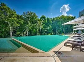 Luxe Tao Riviera Resort Condo with Beach and Golfing!