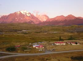 Goiien House, hotel malapit sa Blue Lagoon, Torres del Paine