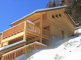 Chalet Sunnseitn - auf der Turracher Höhe, ξενοδοχείο κοντά σε Zirbenwaldbahn, Turracher Hohe