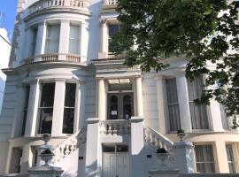 Ravna Gora, hotel en Notting Hill, Londres