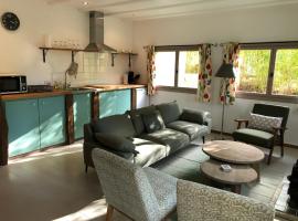 B&B Culinaire La Mouline - adults only, hotel with parking in Belvèze