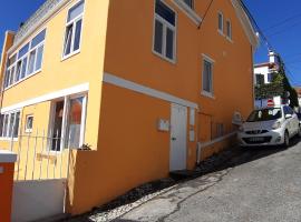 Chalet Ludovina, Cruz Fort, Estoril, hótel í nágrenninu