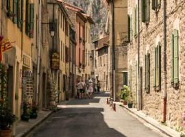 Maison les Ramparts, hotel i Villefranche-de-Conflent